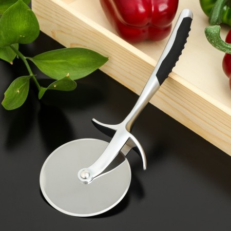 Knife for pizza and dough shapes shapes, silver color-1
