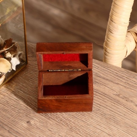 Casket wood 5.5x7.5x4 cm-1
