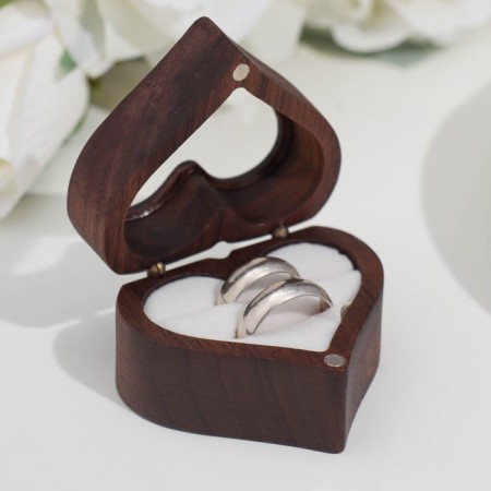 Casket for rings "heart", white pillow, dark tree