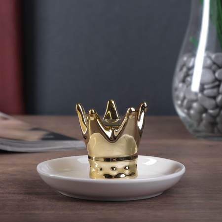 Souvenir ceramics stand for the ring "Crown" gold 6.5x11x11 cm