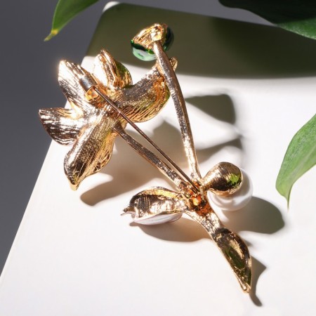 Brooch "Flower composition", white-green color in gold-2