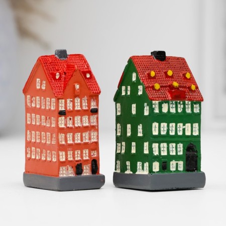 Figure "City House" 3x3x6cm, mix-4