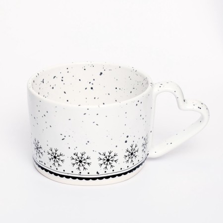 Ceramic New Year's Elongesture Mug the attention of the "Magic Winter", 280 ml, white-2