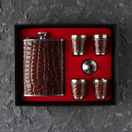 Gift set 6 in 1: Flood with dark skin 240 ml, 4 glasses, 22 x 17 cm
