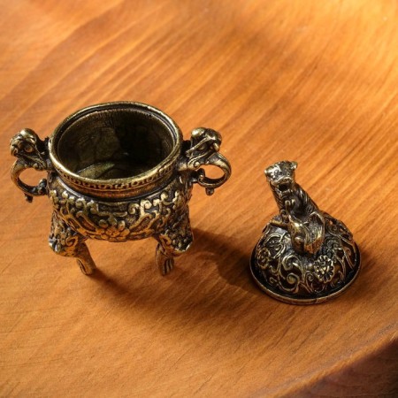 Kurilnitsa for incense cones "lurking tiger"-1