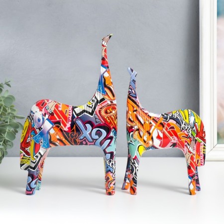 Souvenir Polystone "Koni" graffiti set 2 pcs 14x5x21.5; 6x16.3x26.5 cm