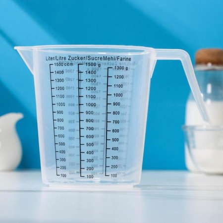 Jug of a measured plastic share, 1.5 liters