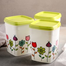 A set of cans for bulk 