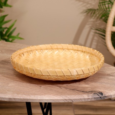 The tray is wicker, from bamboo 30x30x2 cm