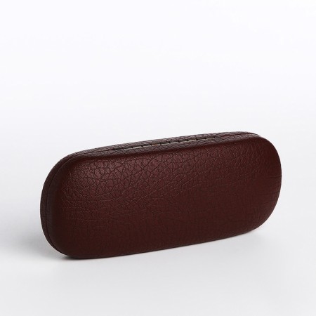 Case case on a cracker, burgundy color