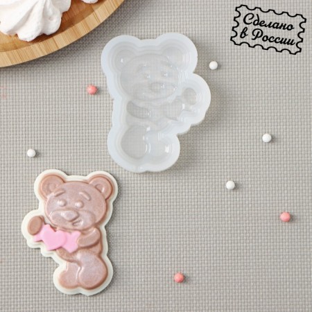Silicone form "Bear with the heart", 7 × 5.3 cm, the color is transparent