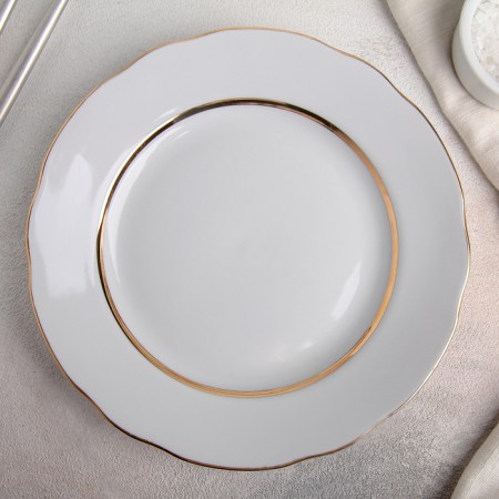 Plate "olives", d = 20 cm, white color with gold chaser