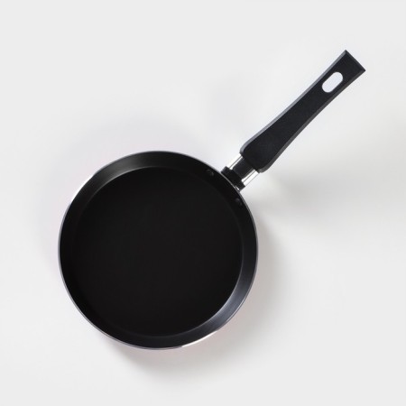 Pancake pan “hit”, d = 18 cm, plastic handle, anti -stick coating, black color-1
