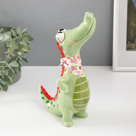 Souvenir Ceramics "Crocodile with a scarf" Green 14.2x9.5x24.5 cm