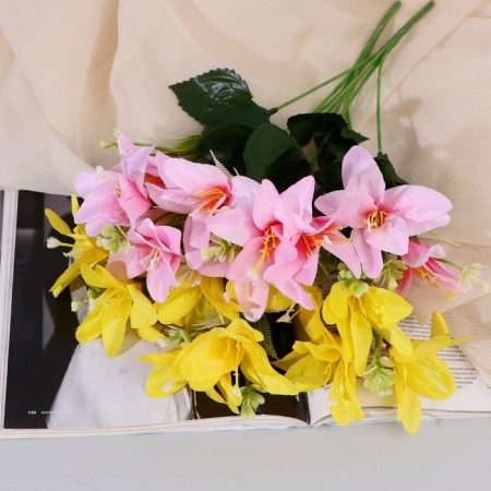 Букет "Фрезия галант" 6х34 см, микс-4