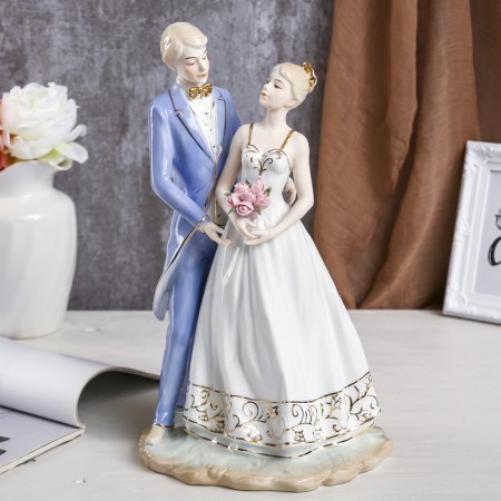 Souvenir Ceramics "Bridegroom and Bride" 36x21x16 cm