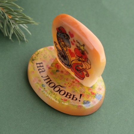 Souvenir "Snake for Love! 2025", Selenite 6x6x4.5 cm-2