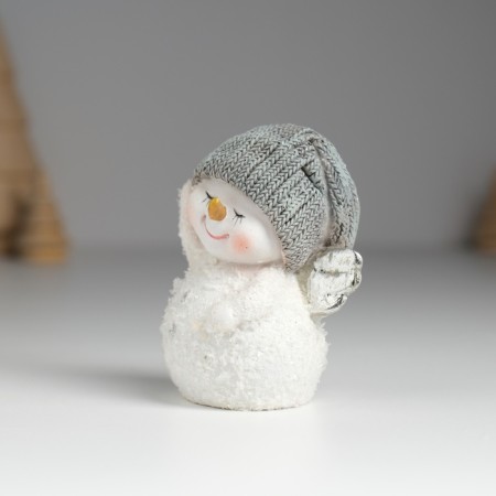 Polystone souvenir "Snowman with silver wings, in a knitted cap" 6x4x7.5 cm-1