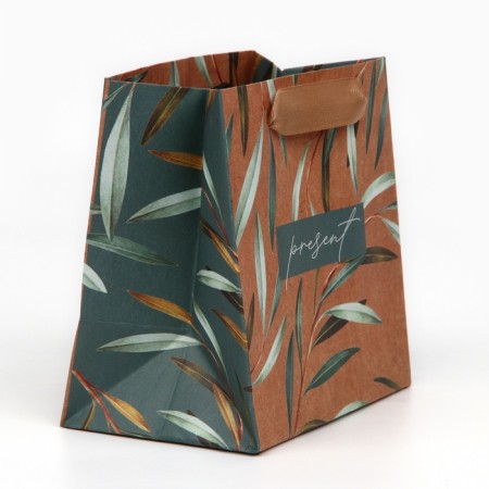 Square gift crap package, packaging, Present, 14 x 14 x 9 cm-3