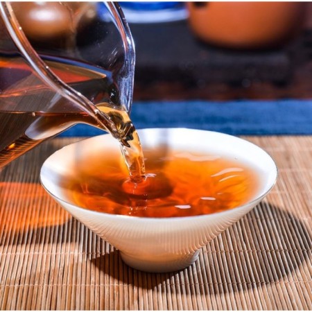 Chinese sustained tea "Shu puer. Lao Puer", 357 g, 2009, damn it-3