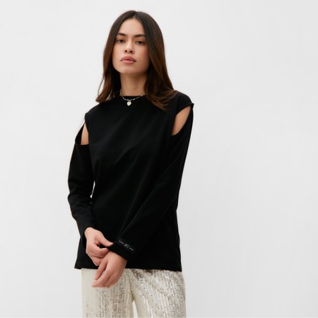 Jumper (longshit) with open shoulders of the river. 48 black-2