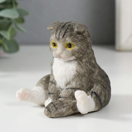 Souvenir Polystone "Kitty sits on the pope" 7x7x7.5 cm-3