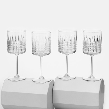 A set of crystal fuel for wine France
