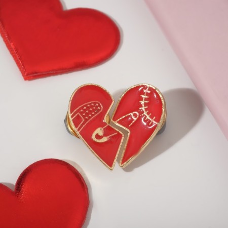 Nonsense icons "Heart" pin, red color in gold-1