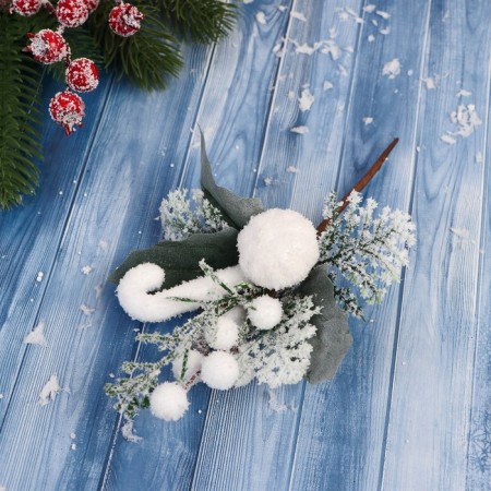 Decor "Winter Dreams" Snow Apple and Berries, 14 cm