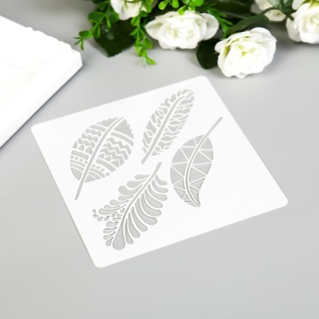 Plastic stencil "leaves" 13x13 cm-1