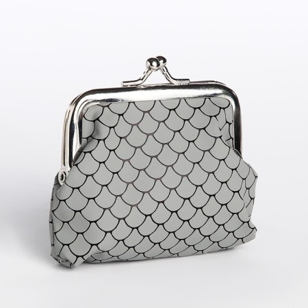 Wallet on the farmar, the color is gray-1