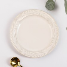Ceramic pies “sea surface”, D = 15.5 cm, beige color