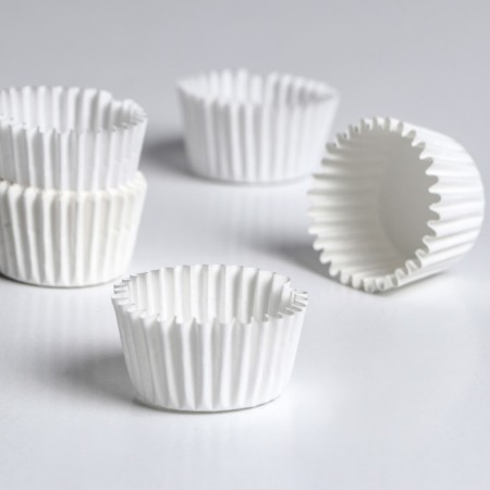 Baking uniform, white 3 x 1.8 cm