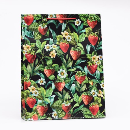 Gift package "Strawberry", 33 x 42.5 x 10 cm