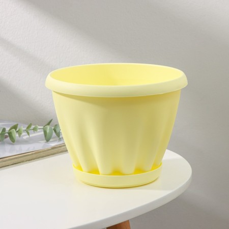 Pot for flowers with the Podon "Noble", 2 l, d = 18 cm, yellow color-1