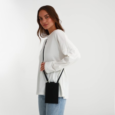 Female bag, cross-bodi, on the magnet, the color is black-5
