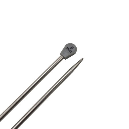 The knitting needles are straight, metal, 35 cm/5.0 mm-2
