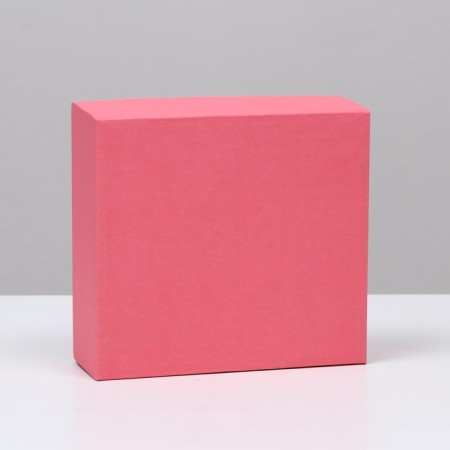 Box the team, cover is, red, 14.5 x 14.5 x 6 cm