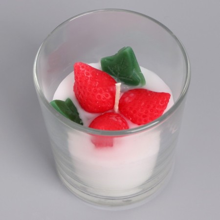Candle in a glass "Berries", with decor-2
