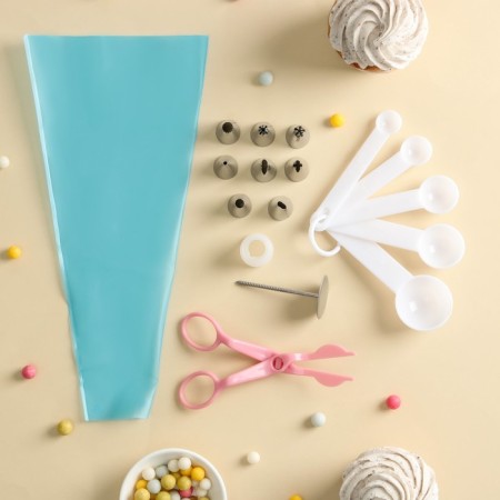 Set of confectionery “norm”, 13 objects: forceps, 8 nozzles, confectionery bag, adapter, measuring spoons, confectionery nail