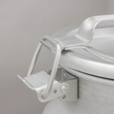 Aluminum can, 18 l, with a lid-4