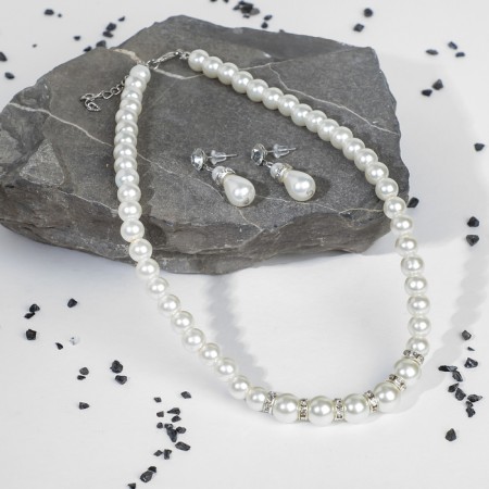 Set 2 objects: earrings, Antoinette necklace and a number of beads, white color in silver, 40 cm