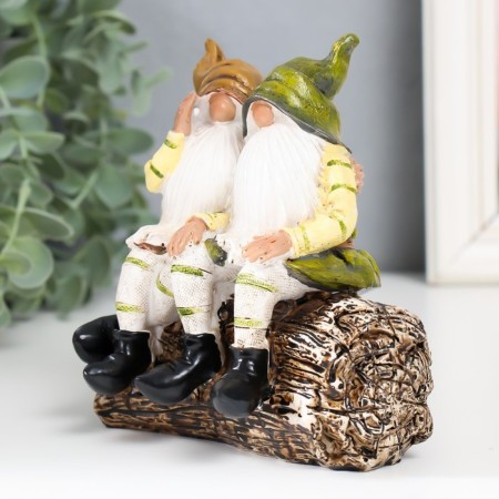 Polystone souvenir "Two gnomes in caps on the logs" 12.3x12.7x7.5 cm-3