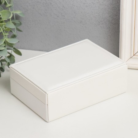 Casket to the leatherette for jewelry "Matte surface. Rectangular" white 16x11.5x5.5 cm-4