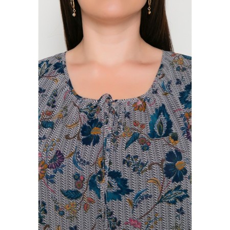 Women's dress, size 56-6