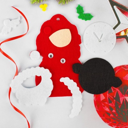 Set for creativity - Create a Christmas tree decoration from the felt "Santa Claus with a clock"-1
