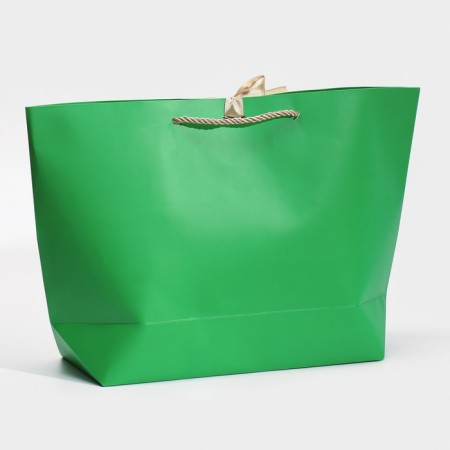 Gift package "Happines", 30 x 27.5 x 12 cm, New Year-2