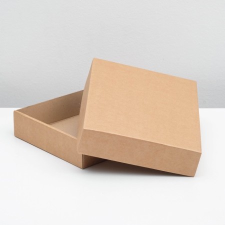 The box is the team, without printing. lid is "brown" without a window 29 x 23.5 x 6 cm-1