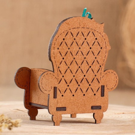 Игольница сувенир "Кот в кресле", МДФ, Дуб, 8,5х5х8,5 см-2