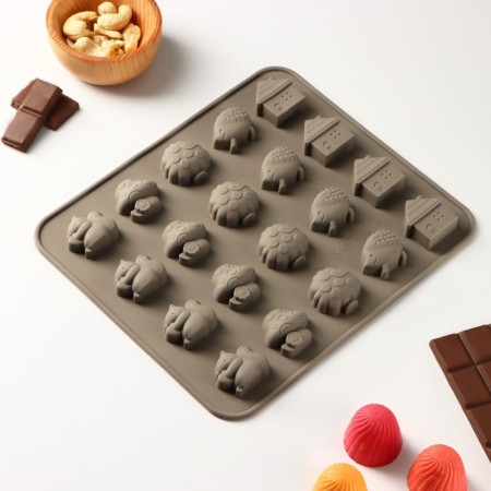 Form for jewelry "Forest Tale", silicone, 22 × 19 × 1.5 cm, 20 cells, gray color